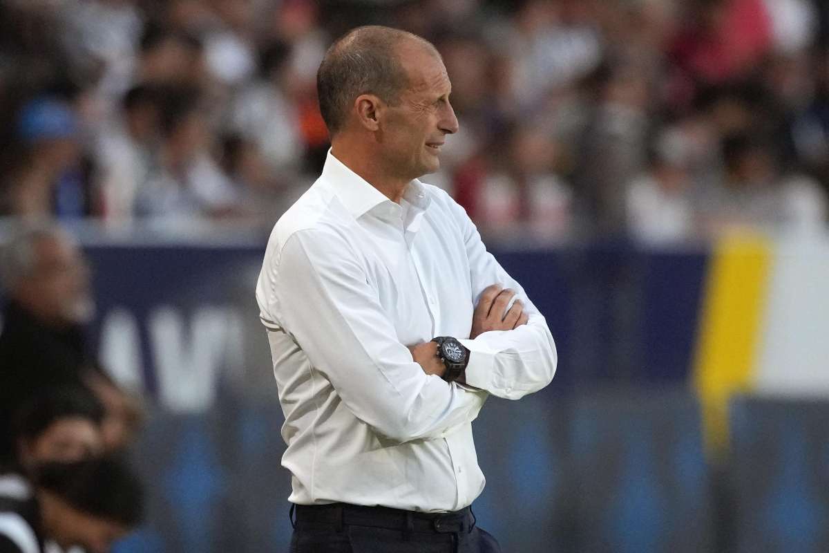 allegri a braccia conserte