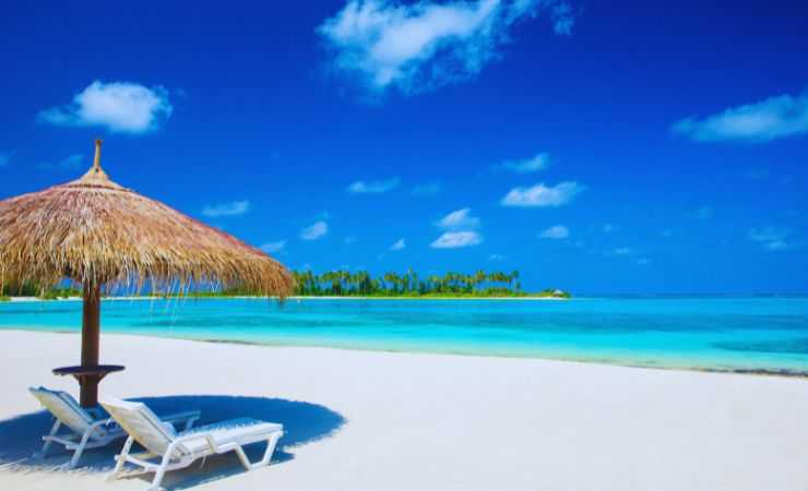 spiaggia limpida